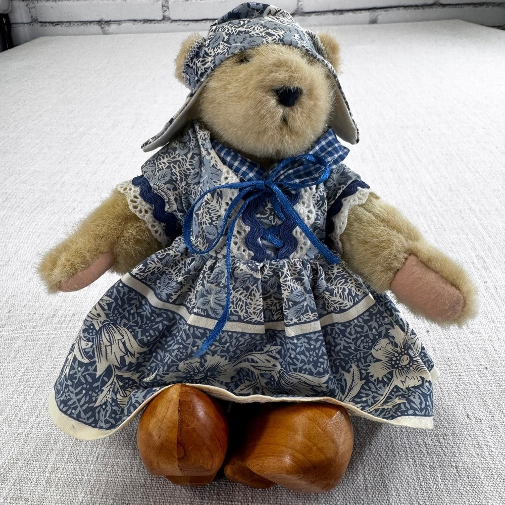 Muffy VanderBear Dutch Treat 1992 Vintage‎ Teddy Bear Wood Clogs 8" Complete